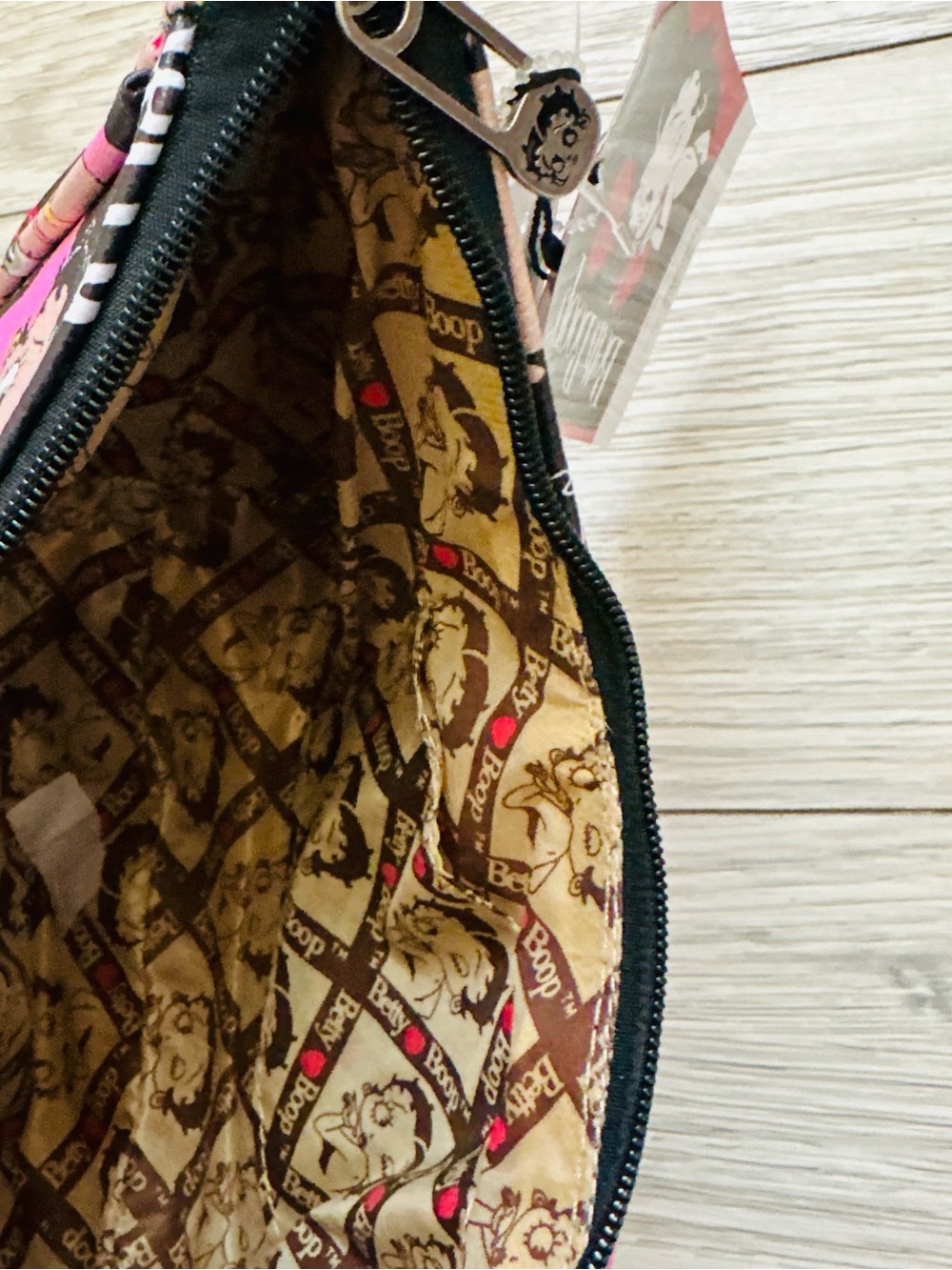 Betty Boop Black and Pink Graphic Shoulder Bag - Picture 7 of 7